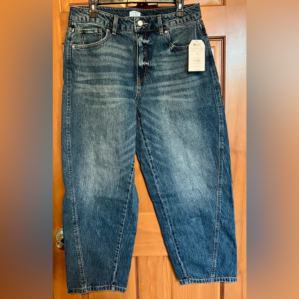 Time and Tru High Rise Barrel Cropped Jeans
